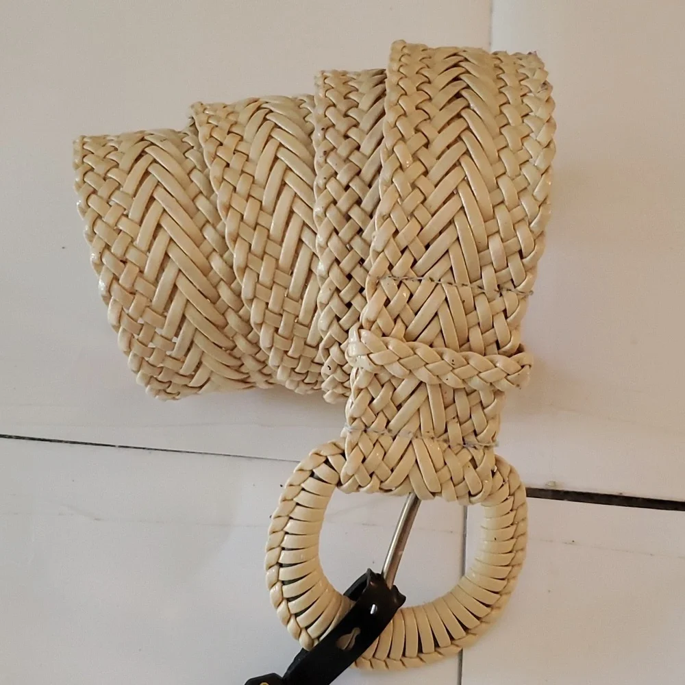 New without tags biege braided leathee belt size S/M